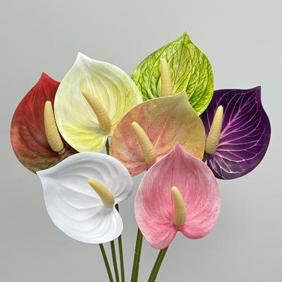 Künstliche Blume Seiden-Anthurium-Blumen Hochzeitsfeier Dekoration Hochzeits-Außenornament Dekoratives Blatt-Strauß Party-Dekor