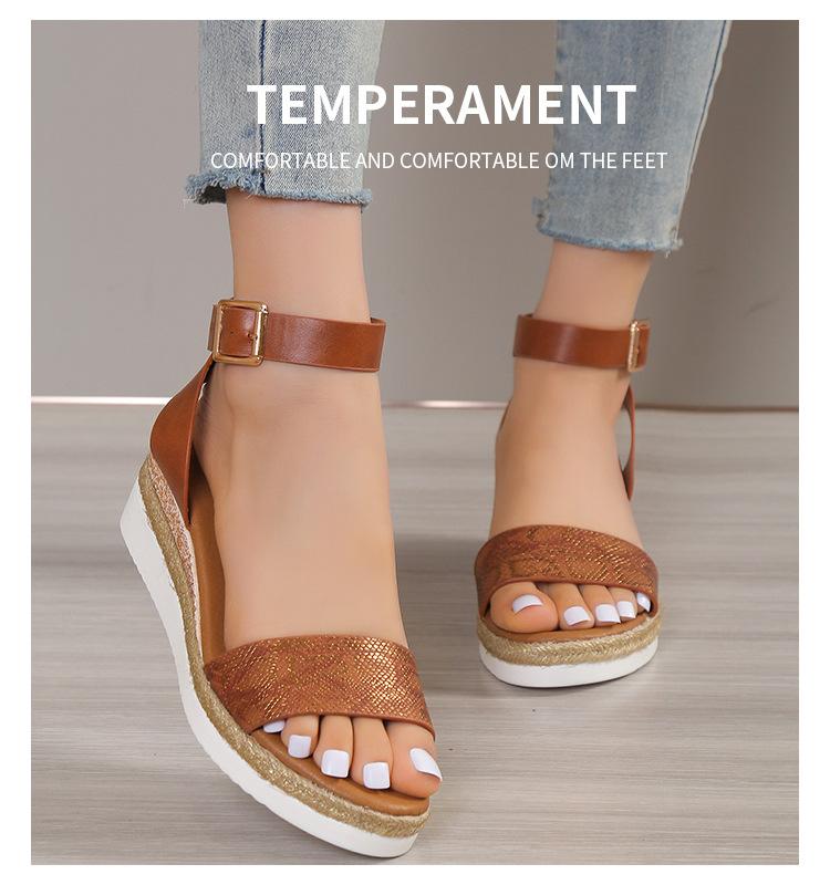 

Большие размеры однотонные босоножки на танкетке женские с рисунком змеи на толстой подошве из полиуретана легкие пляжные тапочки сандалии 43