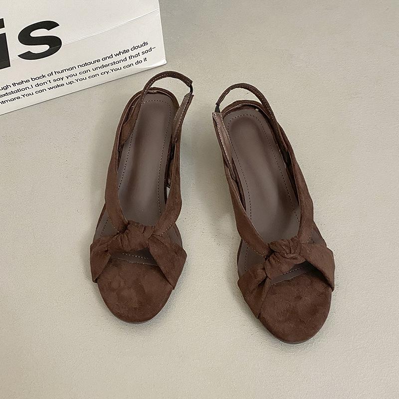 

2025 new cross-band niche design simple back strap low heel versatile Roman sandals women s shoes 40 коричневый