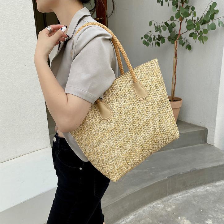 straw weave bolsa