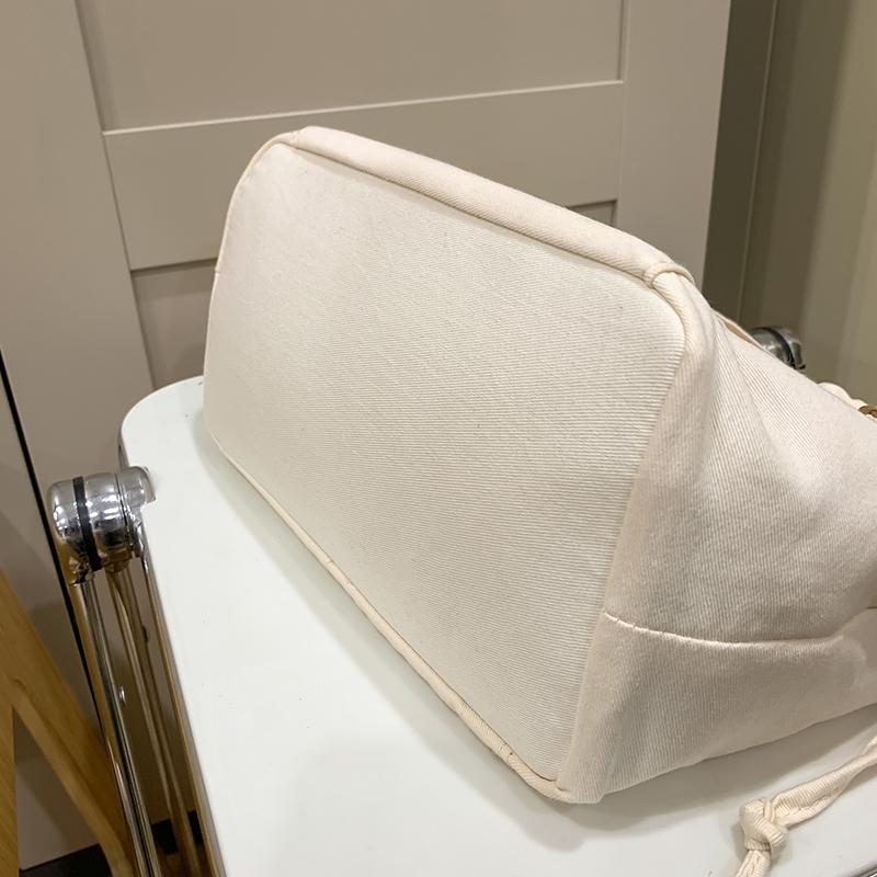 Джинсовая сумка женская сумка через плечо с завязками большая вместительная сумка-тоут — фото 18