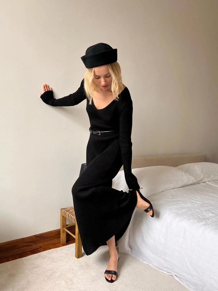 Long-sleeve V-neck Knitted Sweater Dress - 2024 Autumn/Winter European & American Style