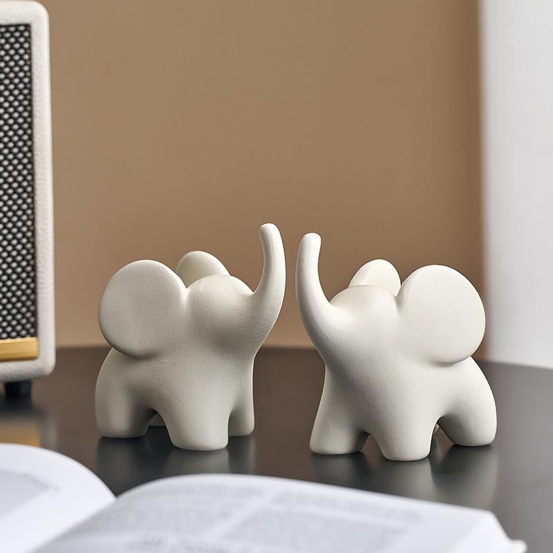 Simplified Cartoon Elephant Couple Statue Abstract Elephant Figurine Cute Animal Sculpture Home Decoration Resin Crafts Gift