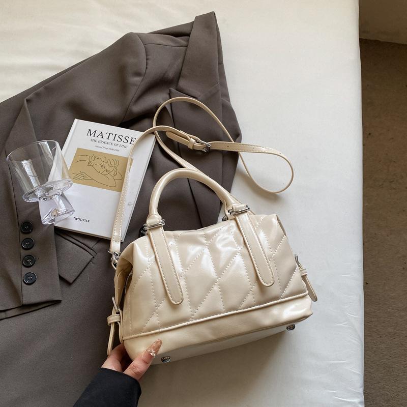 

Модная бриллиантовая сумка-клатч женская новая модная высококлассная сумка-подушка простая наплечная сумка-мессенджер