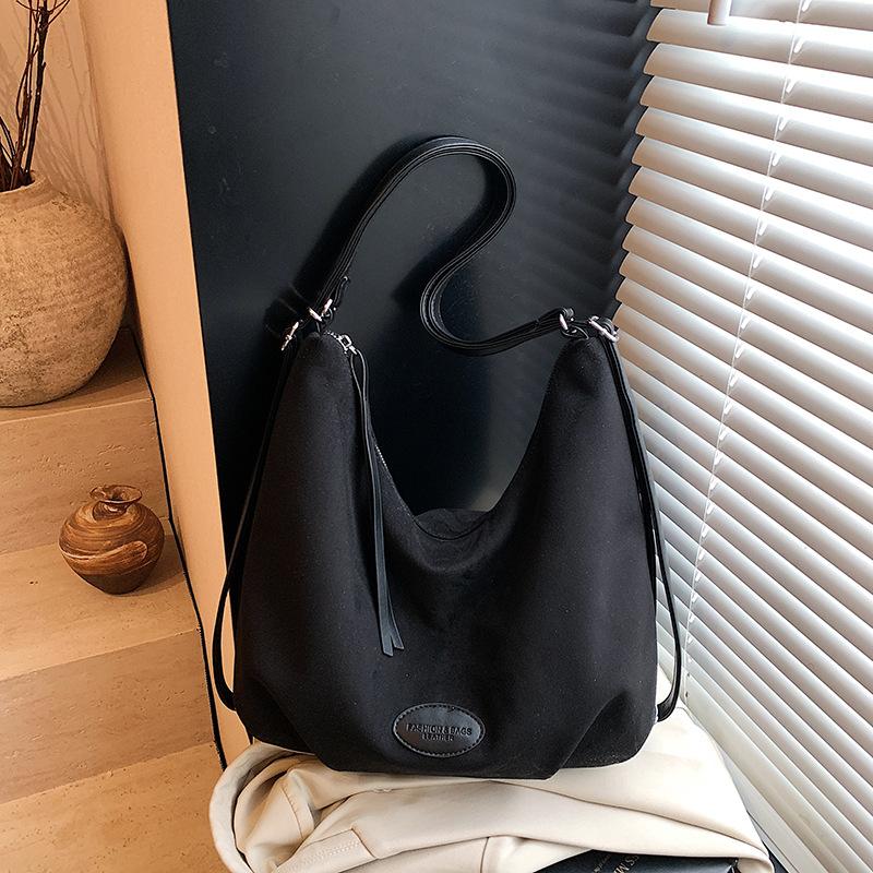 

Premium retro large-capacity tote bag women s new versatile shoulder bag multi-purpose backpack