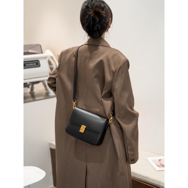 The Flip-top Small Square Bag Is A Simple and Versatile Leather Single-shoulder Crossbody Bag for Spring and Summer Commuting