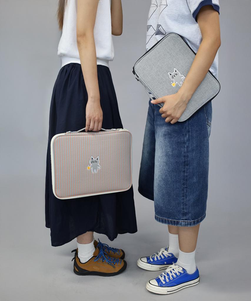 Kimhachan Striped Kitty Ipad Pouch - 3 Colors