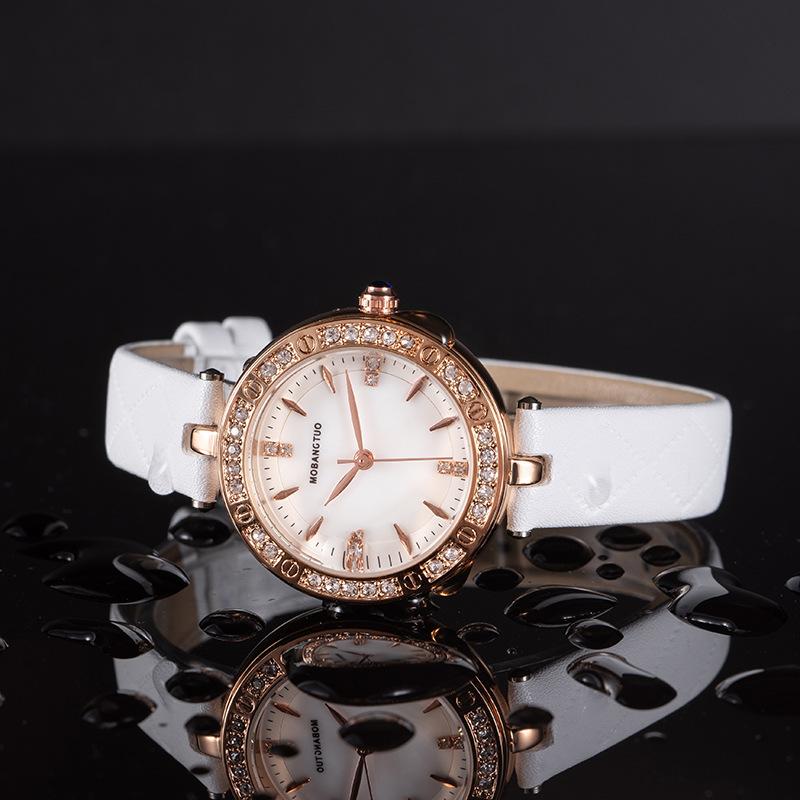 Fashion Diamond-Encrusted Ladies Watch Light Luxury Fritillary Round Dial Belt Waterproof Rose Gold Watch