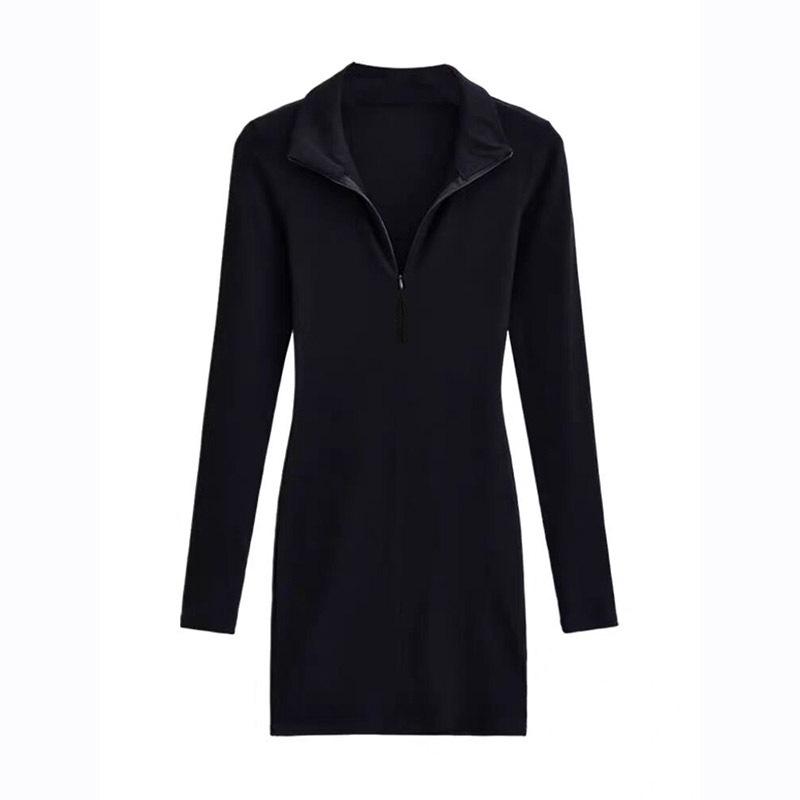 Elegant Black Slim Fit Little Black Dress with Feminine Design and Hip-Hugging Skirt