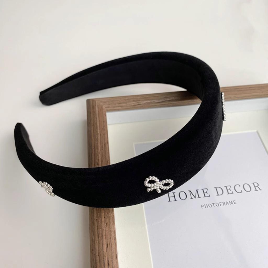 

Новая корейская повязка на голову с жемчужным бантом для женщин, для девушек, винтажная, элегантная, однотонная, из ткани и губки, резинки для волос, головной убор, аксессуары для волос