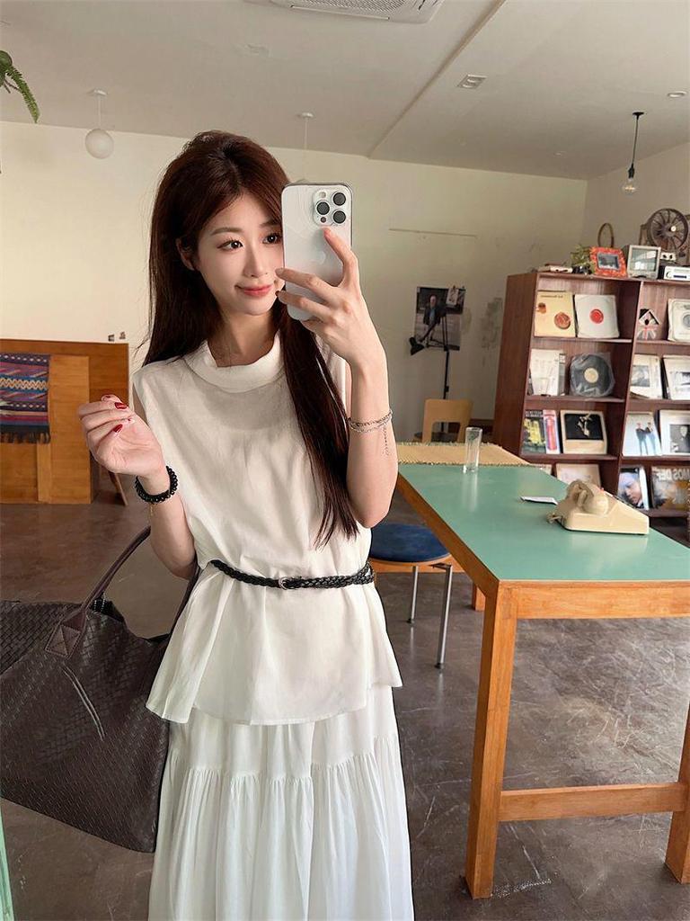 French Chic Sleeveless Top & High-Waisted Skirt Set - Summer 2026 Fashion