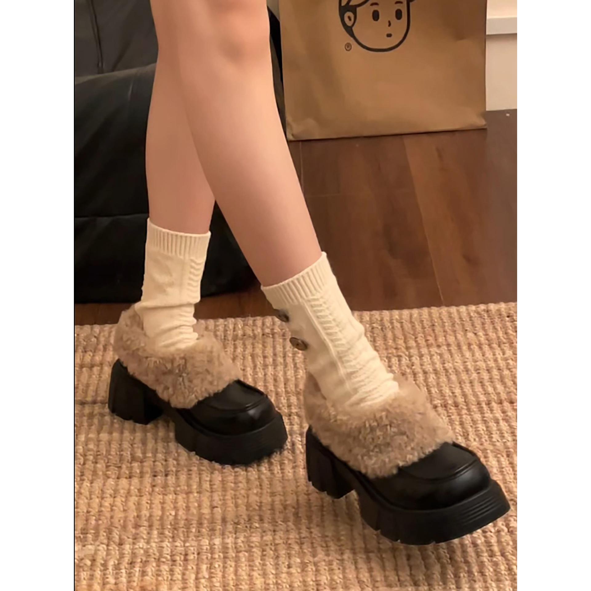 

Black British style thick heel thick sole fluffy small leather shoes 2025 autumn and winter warm non-slip velvet cotton shoes 40 коричневий