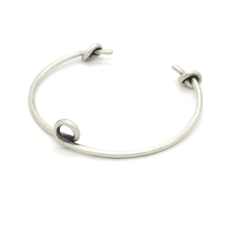 ODDCOLLET Knotted cuffs