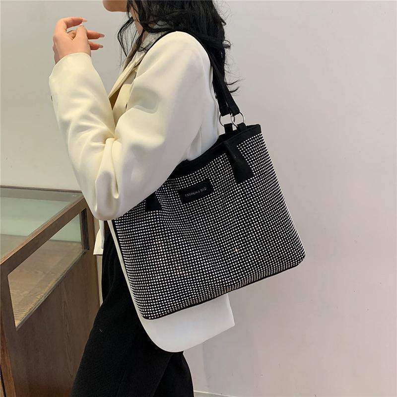 Hasp Pu Ladies Shoulder Bags Rhinestone Design Sewing Thread Bags for Women New Fashion Underarm Shopper Totes CLE