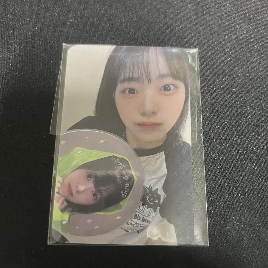 

Qwer Popup Store Siyeon Photocard