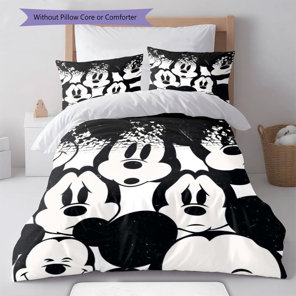 Vintage-style Distressed Mickey Mouse Emoji Print Bedding Set, A Warm and Comfortable Choice for Decorating A Child's Bedroom.