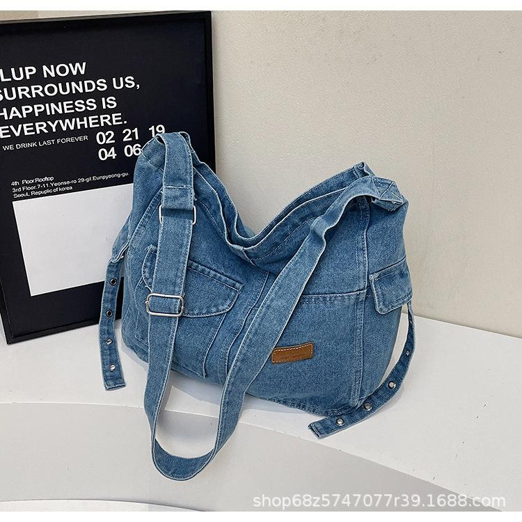 Women's commuter denim large-capacity messenger bag 2025 new niche design Korean version of casual shoulder bag