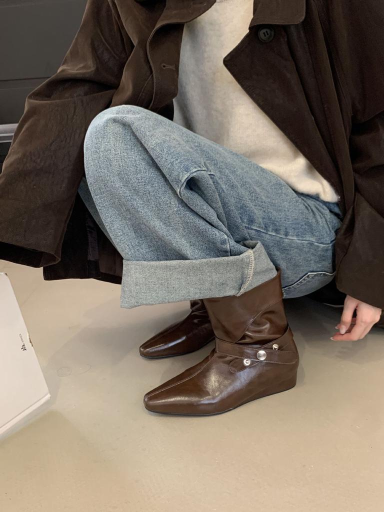 2025 winter new round head belt buckle low slope heel low tube thin Martin fashion women's short boots