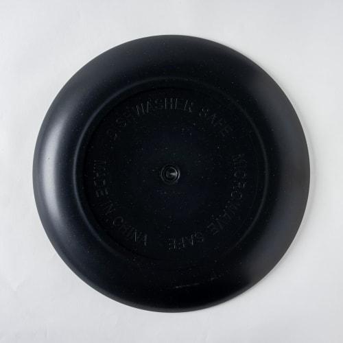 TarHong Coupe Dinner Plate, 27cm, Black, Shatter-Resistant Plastic, Microwave and Dishwasher Safe, Stylish, Cute, Lightweight, Perfect for Outdoors an