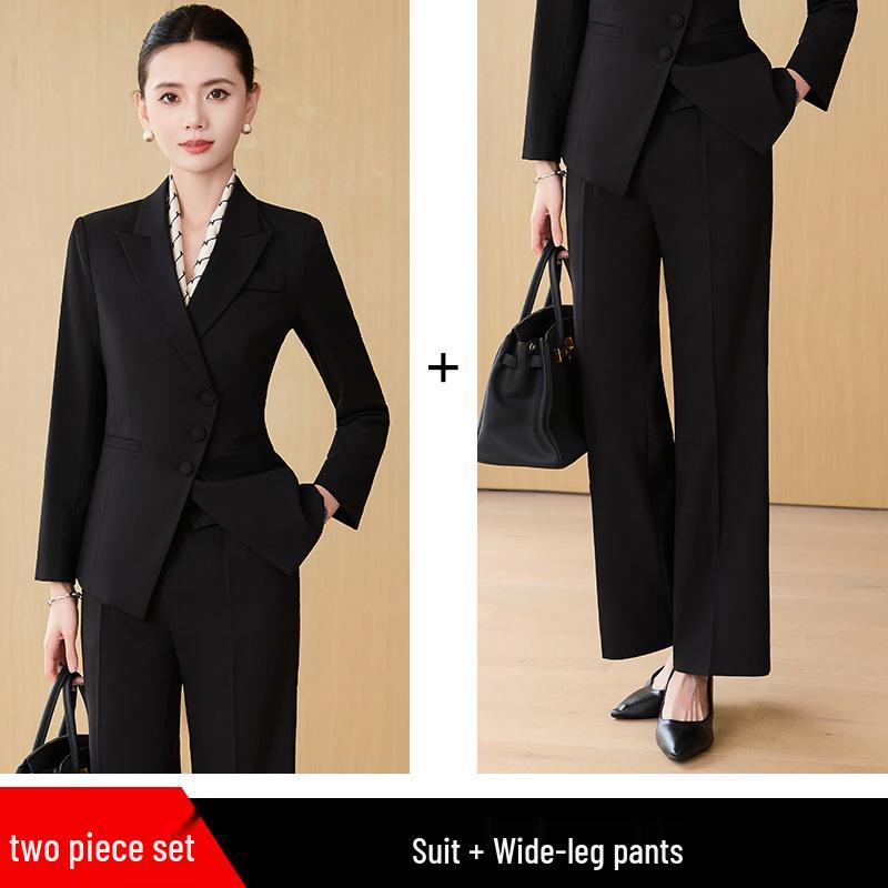 Wysokiej klasy jesienno-zimowy profesjonalny garnitur smart dla kobiet na podróże służbowe i wydarzenia formalne