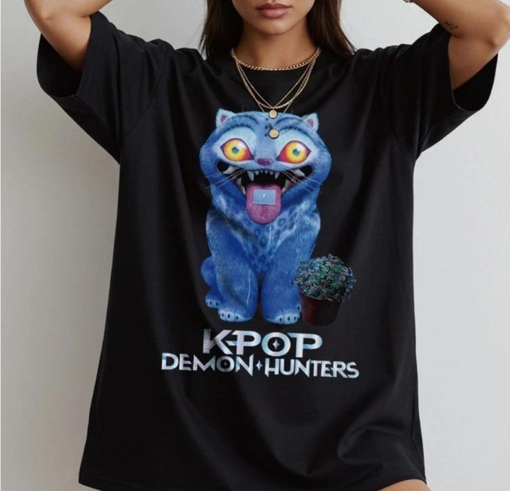 Kpop Demon Hunters T-skjorte, Derpy skjorte, Huntrix, Morsom K-Pop Fan T-skjorte med Vaporw