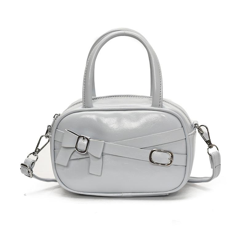 This year, Korean niche design sense, portable bowling bag, versatile high-end sense, foreign style fashion messenger women's bag