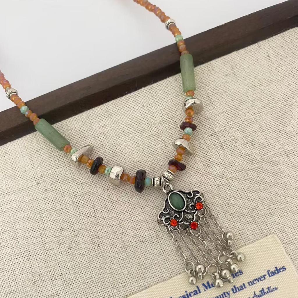 Chinese Retro Tassel Peace Lock Necklace - Light Luxury, Versatile Beaded Clavicle Chain