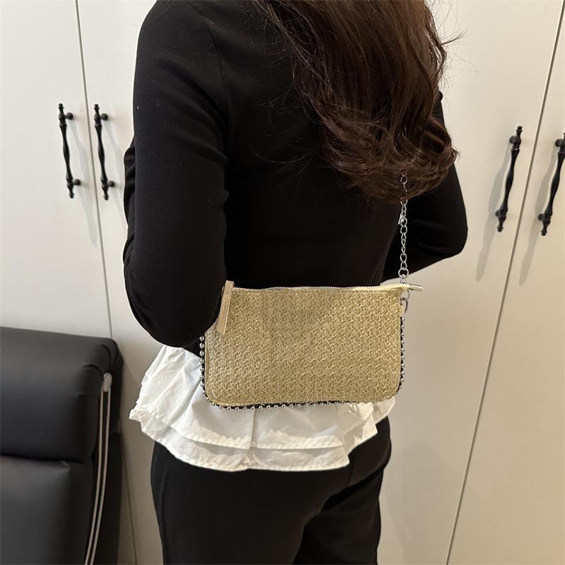 Fashion Woven Single Shoulder Foreign Style Solid Color Clutch Bag 2025 New Retro Fresh Underarm Texture Chain Messenger Bag