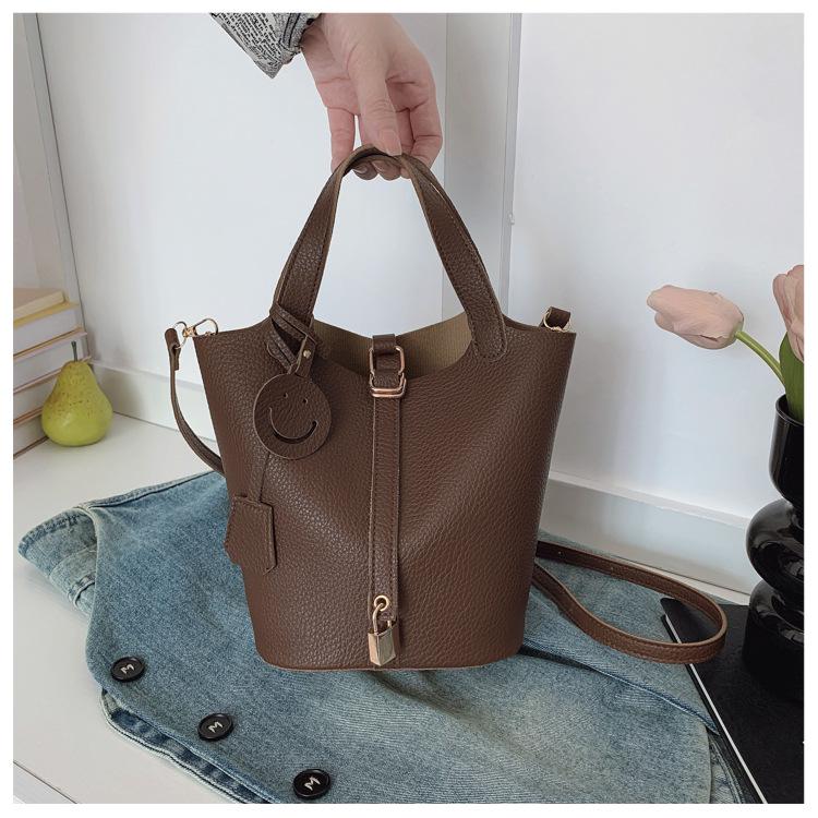 Textured Small Women s Crossbody Handbag - Retro, Versatile Autumn/Winter Bucket Bag кофейный