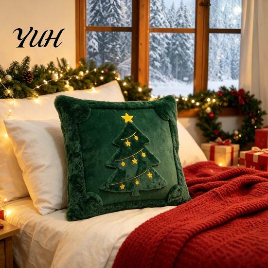 Cozy Winter Festive Pillow Cover Christmas Throw Cover, 18x18 Inch Plush Cushion 3D Snowman Themed Covers Reindeer Pattern, Case for Holiday Home Sofa