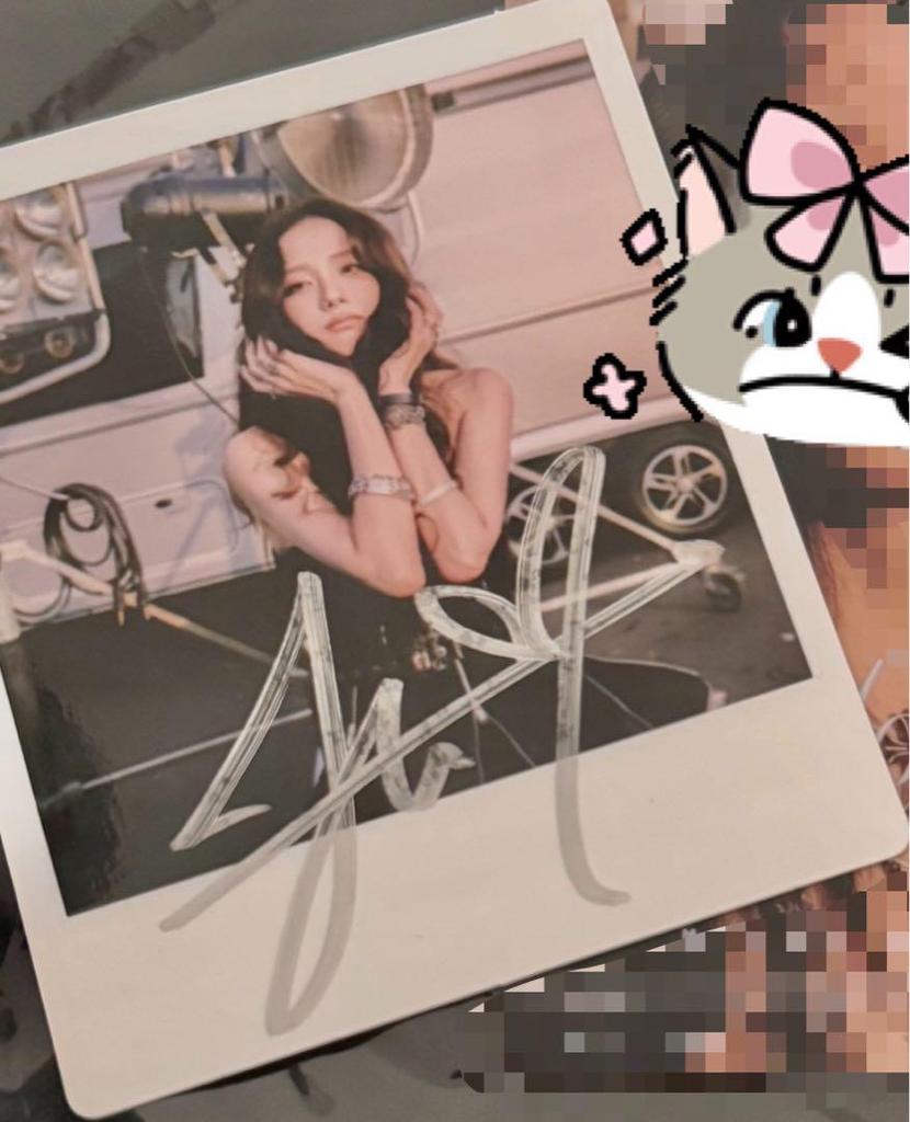 [USED] BLACKPINK Jisoo AMORTAGE fm admission exclusive autographed polaroid