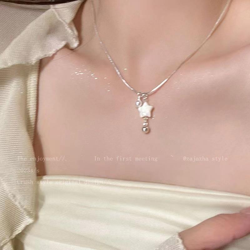 Hot Sale Natural Shell Carved Star Love Pendant Necklace Female Niche Sense Clavicle Chain