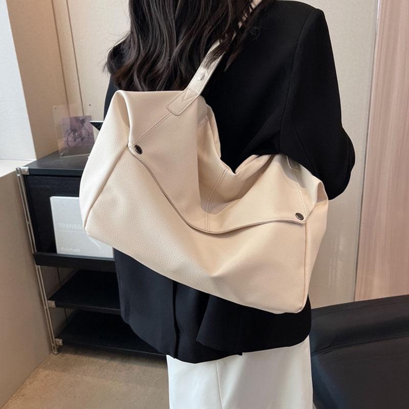 Autumn And Winter Large Capacity Tote Bag Korean Style Commuting Leisure Shoulder Bag Women'S Armpit Bag Pu Pillow Bag