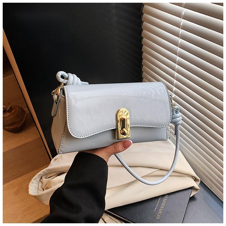 Stylish Simple Texture Small Bag Women's 2025 New Trend Versatile Shoulder Messenger Bag Casual Baguette Bag Women's Bag