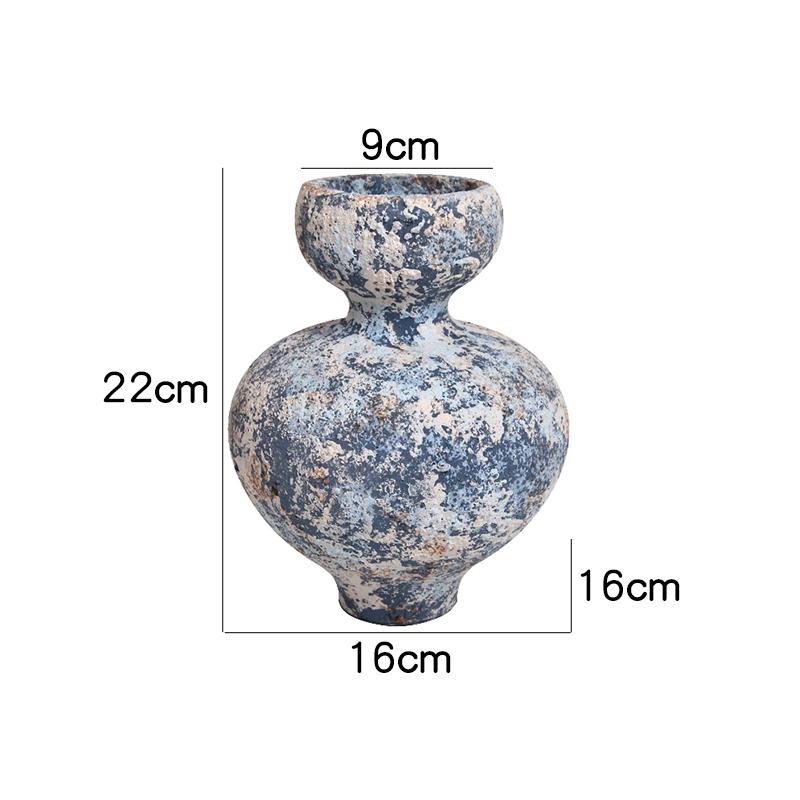 

Nostalgic Handmade Terracotta Vase: Modern Retro Ceramic Art for Home & Hotel Decor