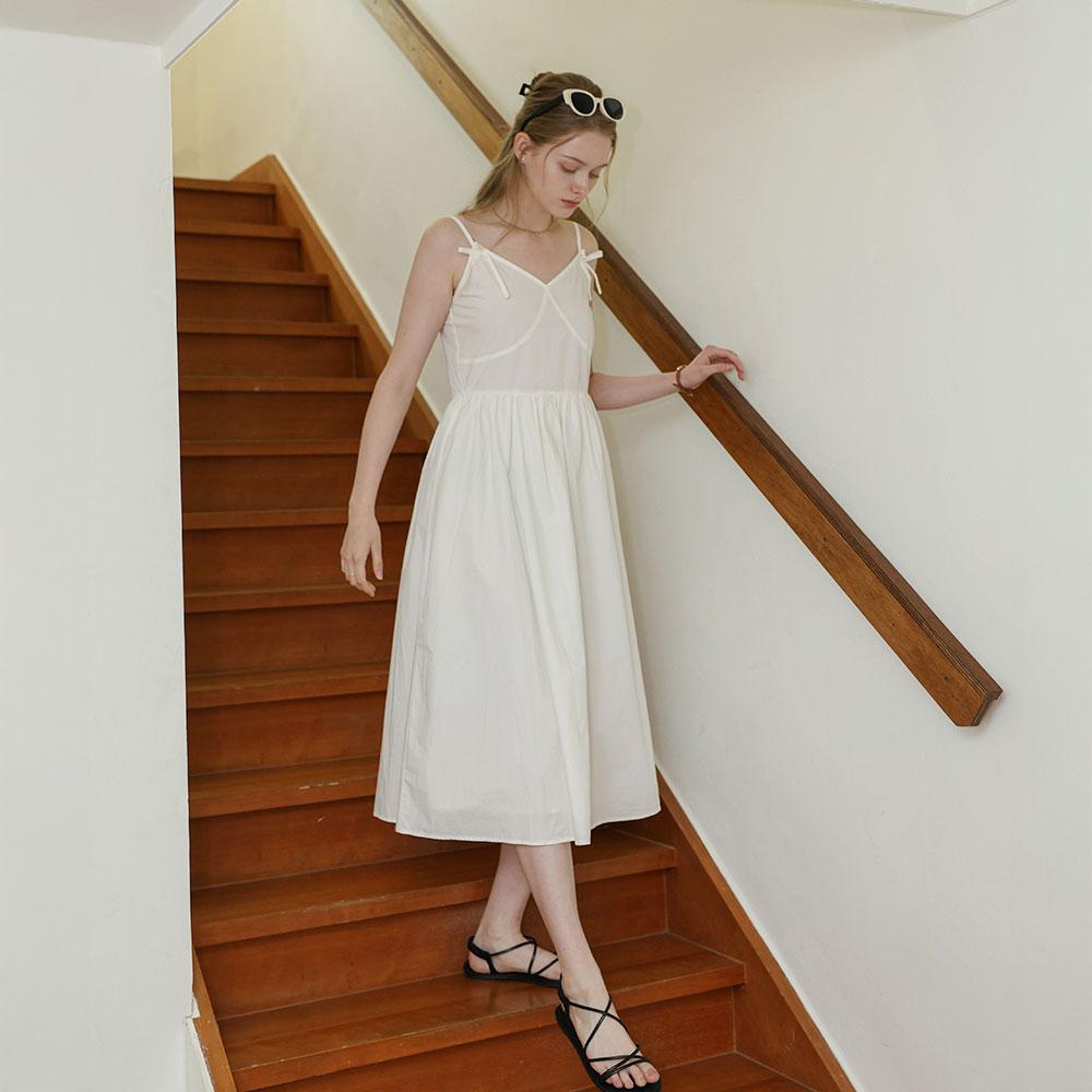 Deondeulob Dd_Bow Strap Flare Dress_White