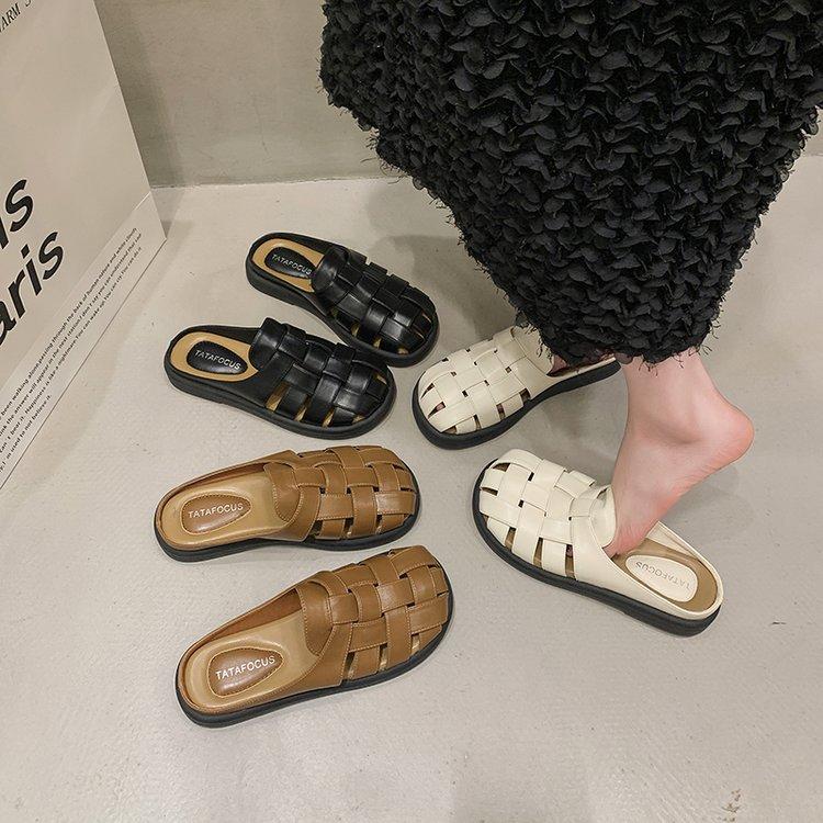 Leather bag head half slippers women's summer wear 2025 new retro woven hollow thick sole one pedal lazy shoes