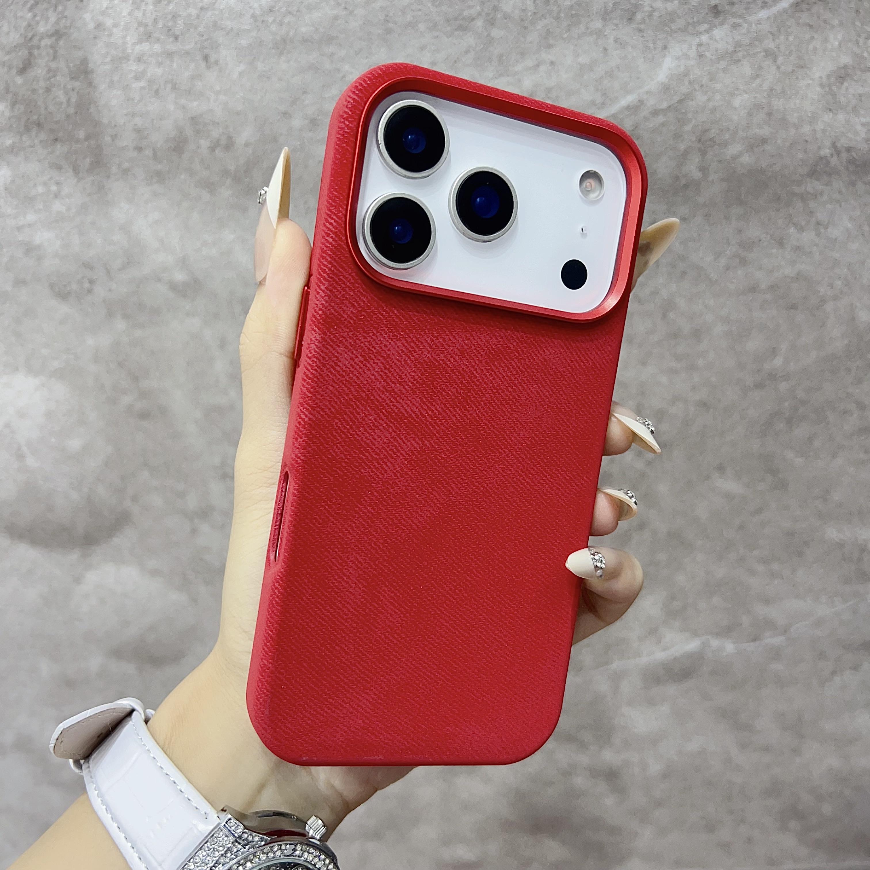 

Чехол из волокнистой кожи MagSafe для iPhone 16 Pro 17 Pro Max Plus 17Air, магнитная беспроводная зарядка, сплавленная линза, противоударная крышка For iPhone 16 красный