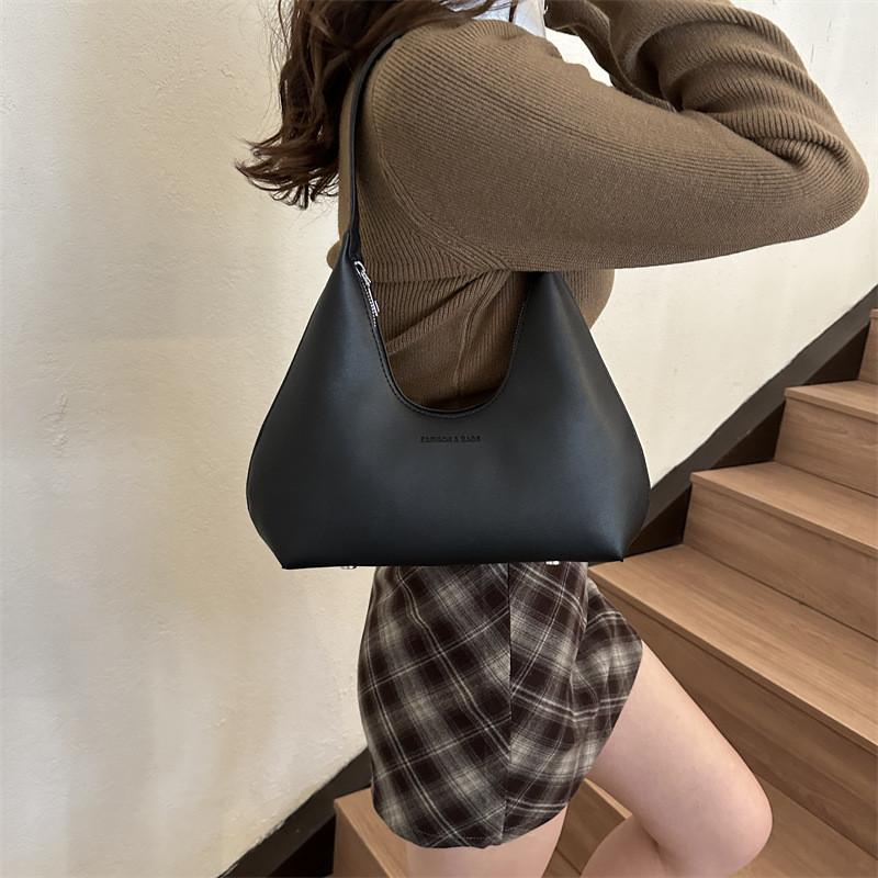 Trendy Fashionable Underarm Bag For Women 2023 Fall Stylish Simple Handbag Casual Unique Shoulder Bag
