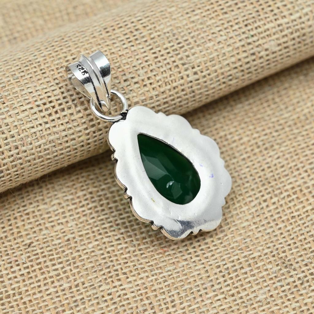 Green Onyx Gemstone 925 Sterling Silver Handmade Jewelry Pendant For Women