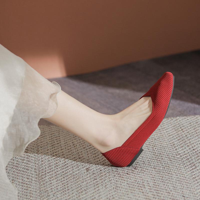 Flying shoes single shoes women's new thick heel pointed head shallow mouth spring and autumn knitted shoes