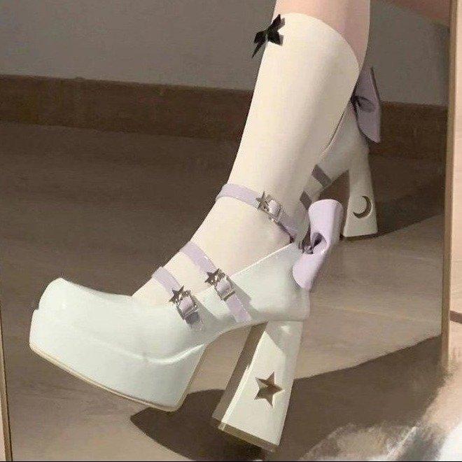 

Модные туфли Мэри Джейн со стразами для женщин, круглый носок, черные, массивный каблук, ретро-мода, толстая подошва, французский высокий каблук 34 фиолетовый