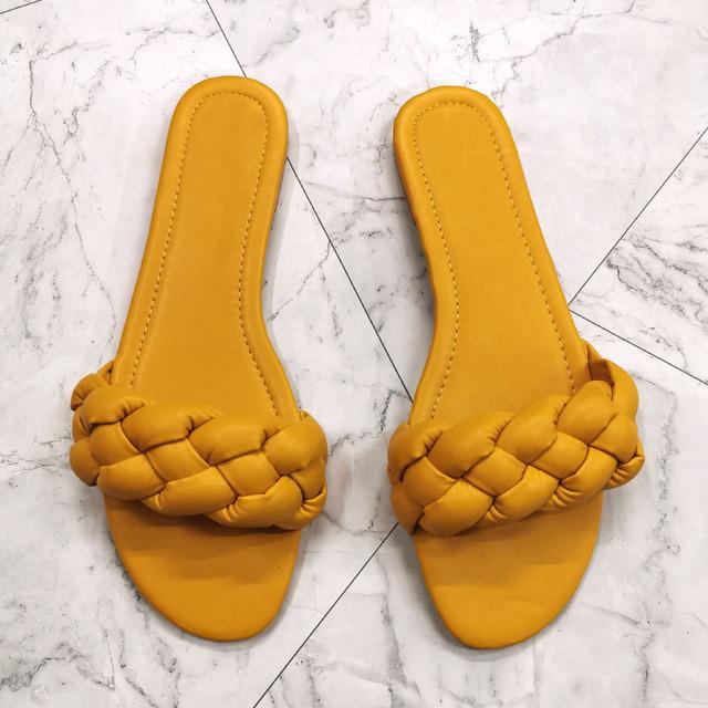 

Женские уличные пляжные тапочки большого размера, летние модные кожаные шлепанцы на плоской подошве с открытым носком, брендовые дизайнерские тканые женские тапочки 38 жёлтый