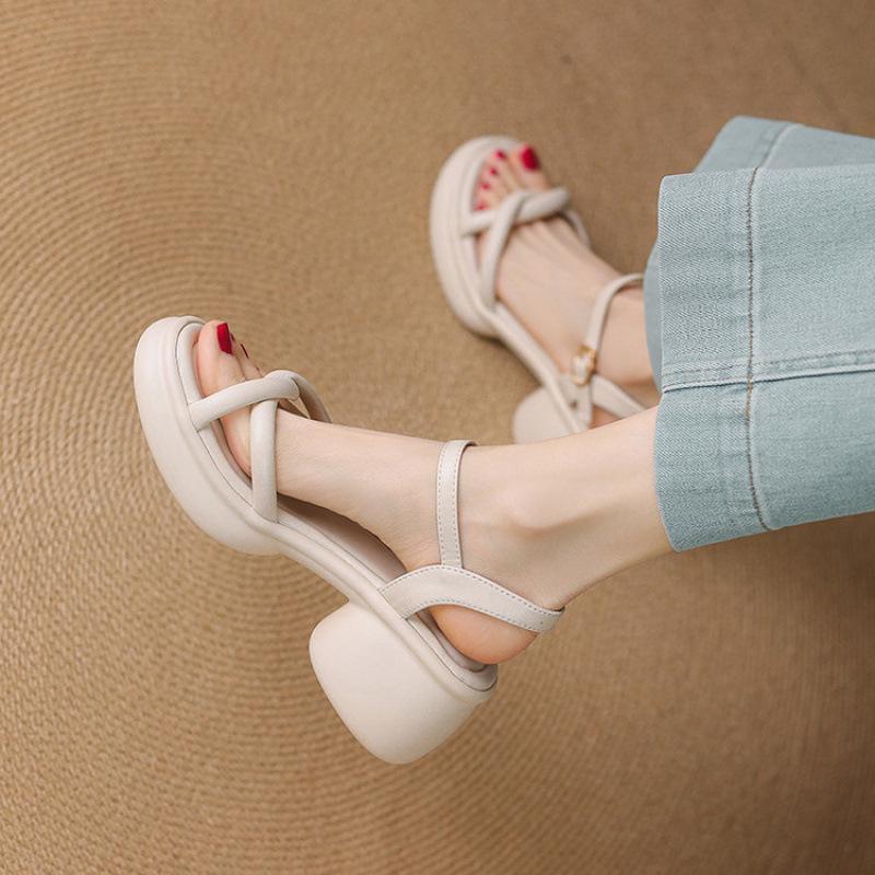 

Летние женские римские сандалии повседневные женские сандалии на платформе однотонные обувь большого размера новая женская обувь мягкая подошва круглый носок 39