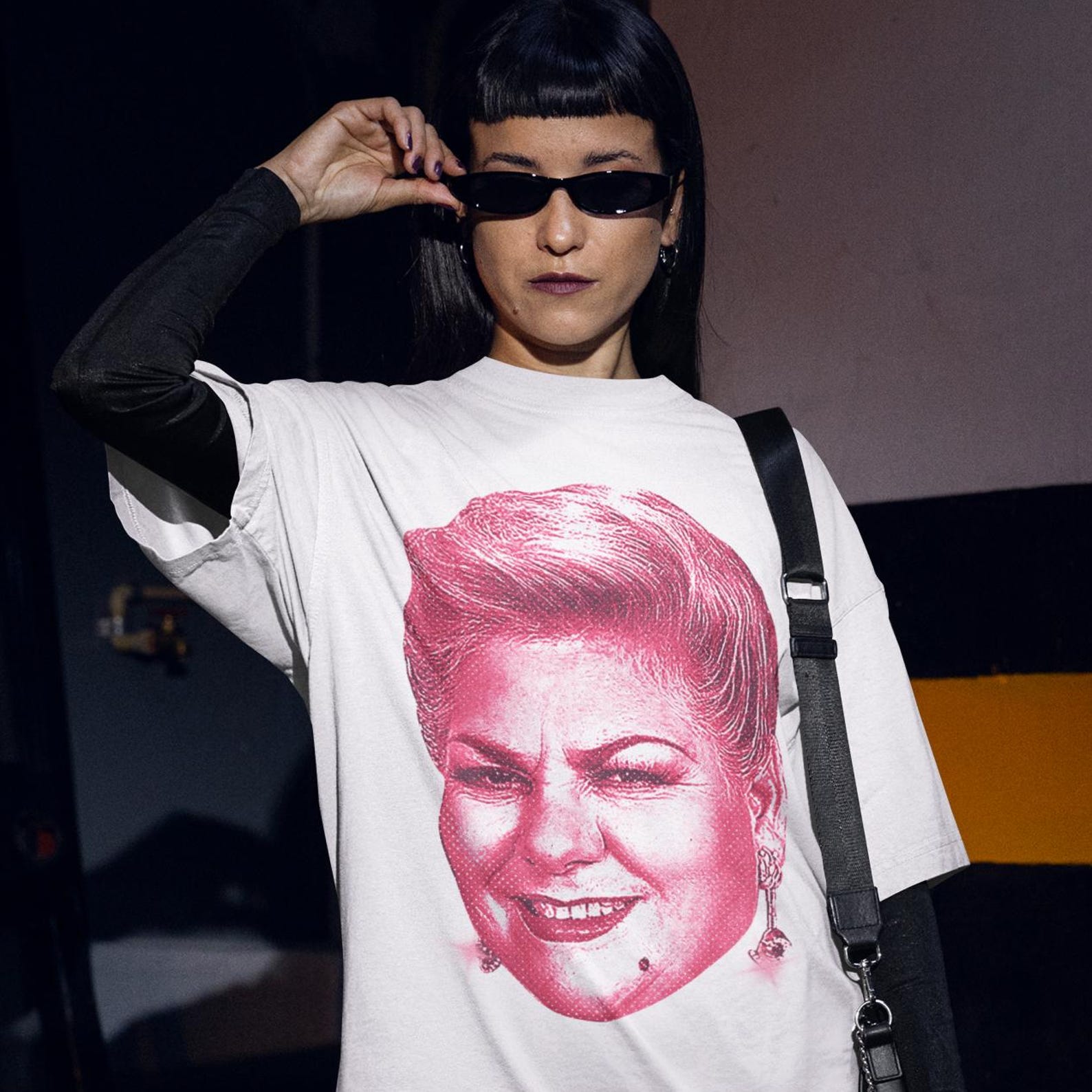 Paquita la del Barrio La Reina del Pueblo T-Shirt | Paquita la del Barrio Fan Gift | Paquita del Barrio Tee | Regional Mexicano | Mom Gift S