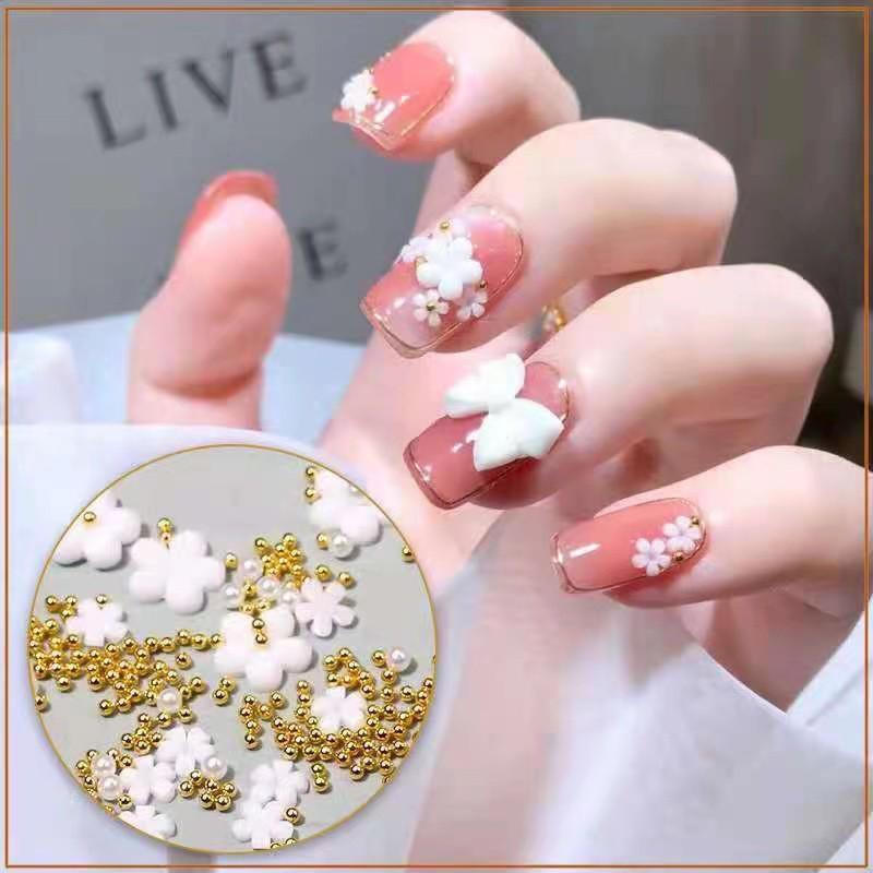 3D White Five-Petal Flower Resin Nail Art - Mini Fairy Style