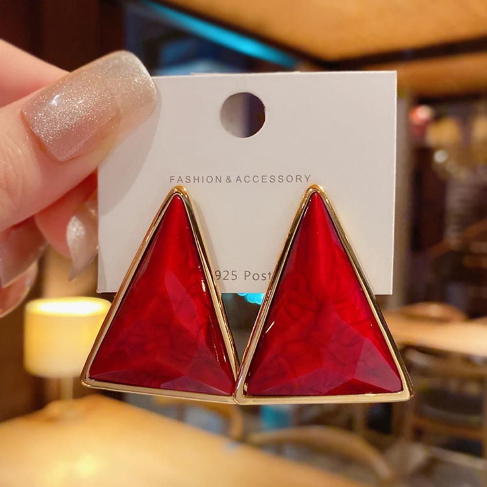 Retro French Hong Kong Style Exaggerated Geometric Triangle Earrings Women's High Sense Atmospheric Temperament Niche Earrings