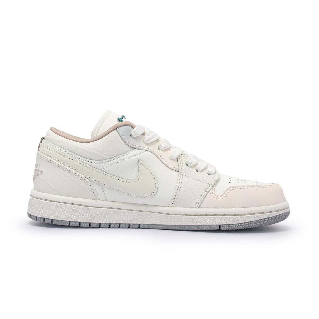 Jordan Air Jordan 1 Camellia Language Abrasion Resistant Low Top Vintage Basketball Shoes Women's White IH7323-100(Team196-)