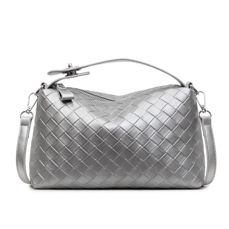 Niche Design Hand-woven Dumpling Bag Portable Pillow Bag Women's New Shoulder Messenger Bag