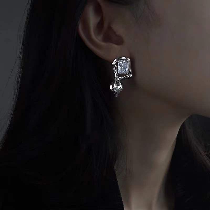 Asymmetrical love stud earrings light luxury high sense simple niche earrings, ear hanging versatile temperament